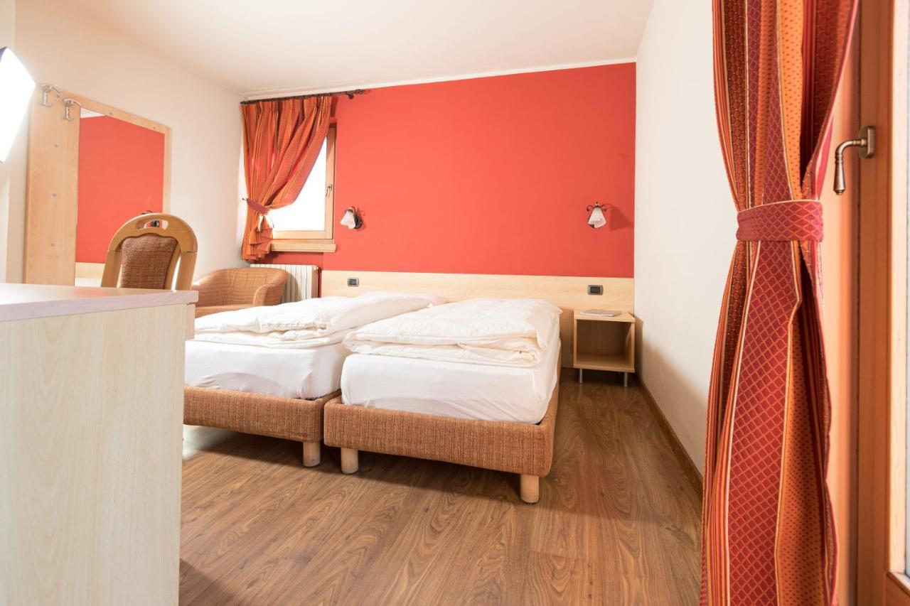 Chalet Kiara - Appartamenti Abar Livigno Exterior photo