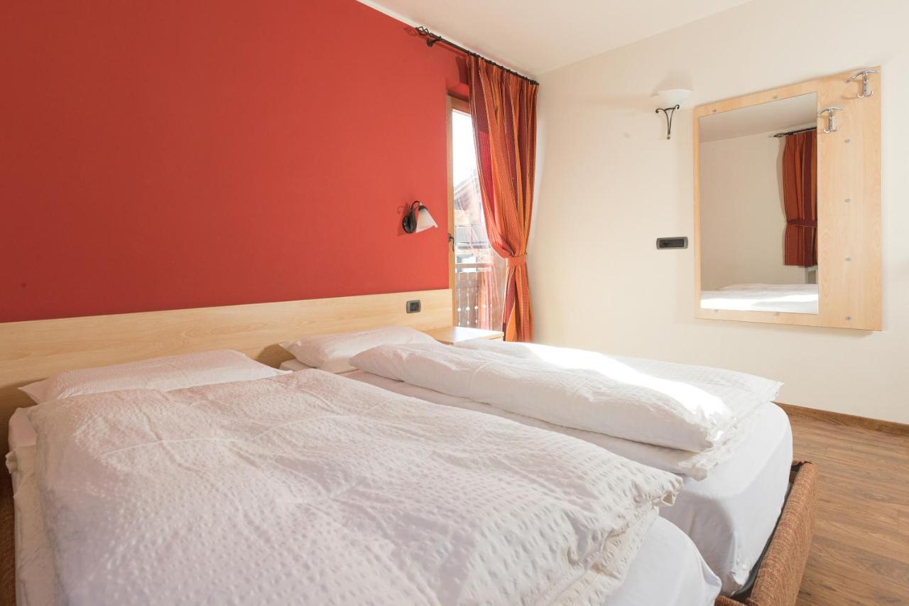 Chalet Kiara - Appartamenti Abar Livigno Exterior photo