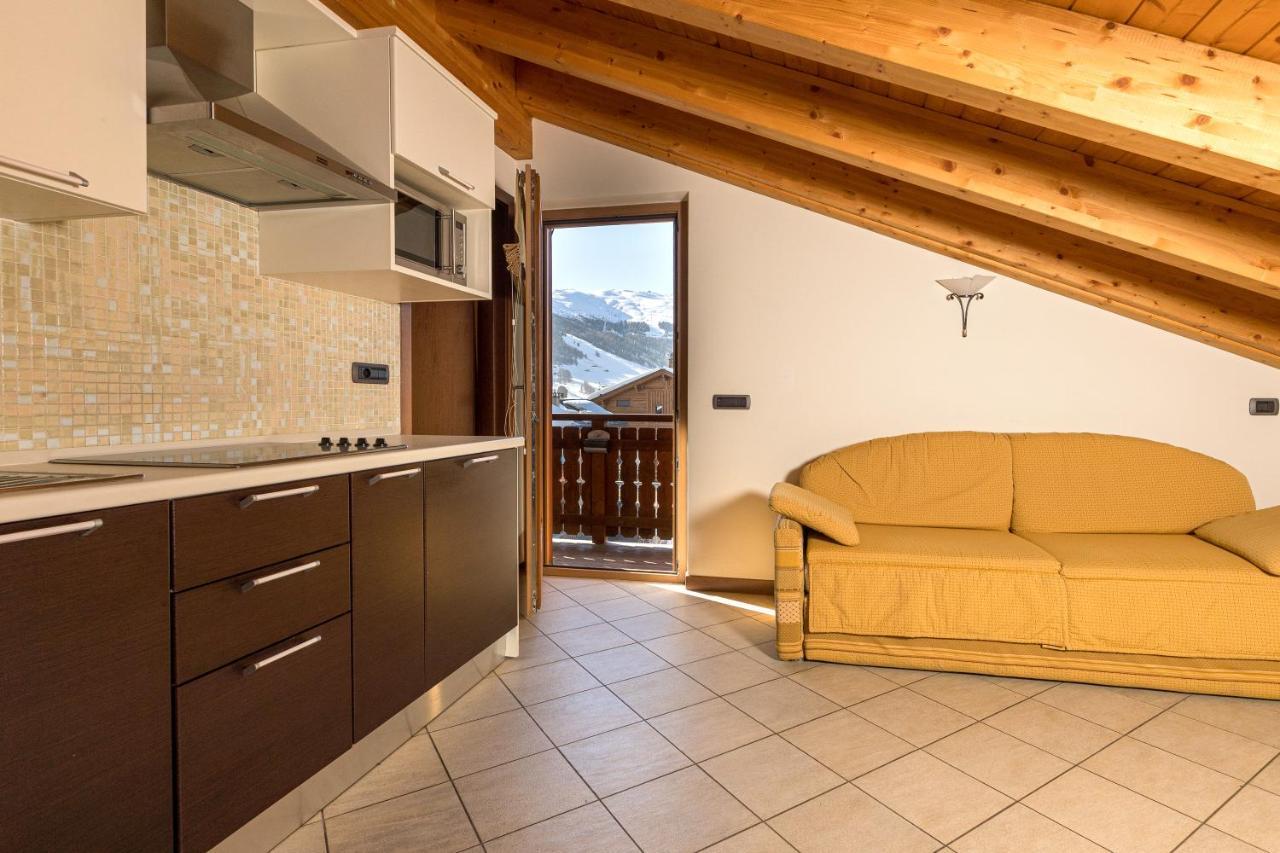 Chalet Kiara - Appartamenti Abar Livigno Exterior photo